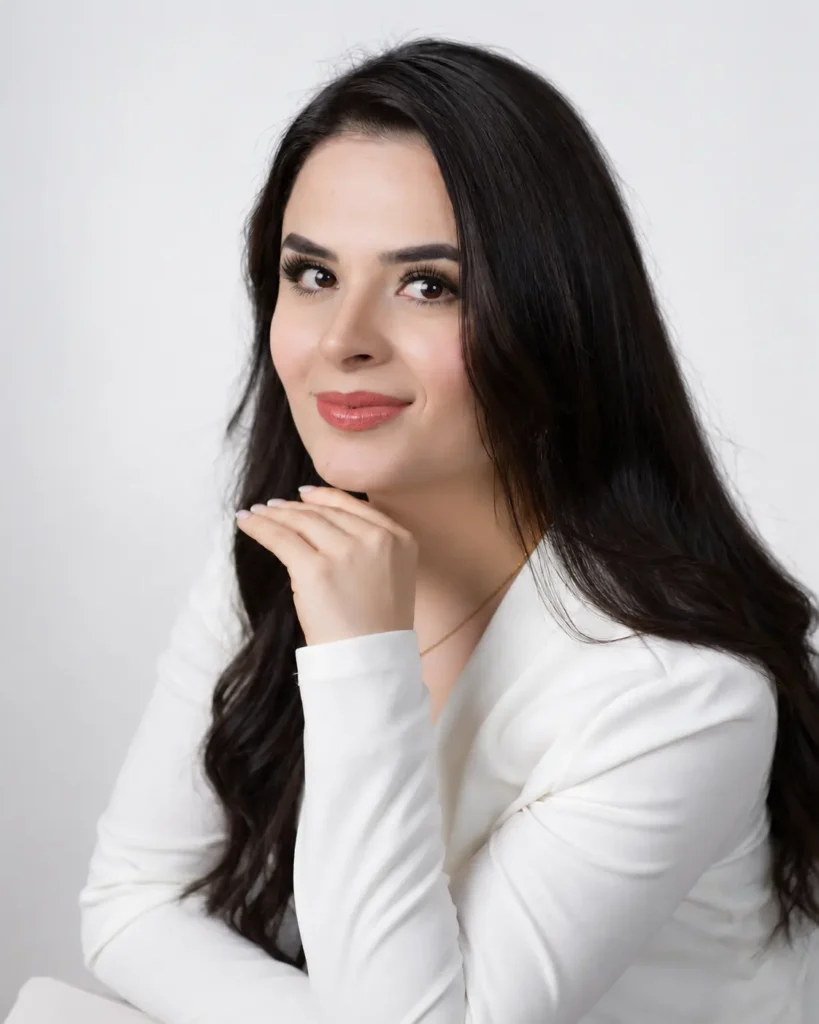 Arely - Gerente de contabilidad